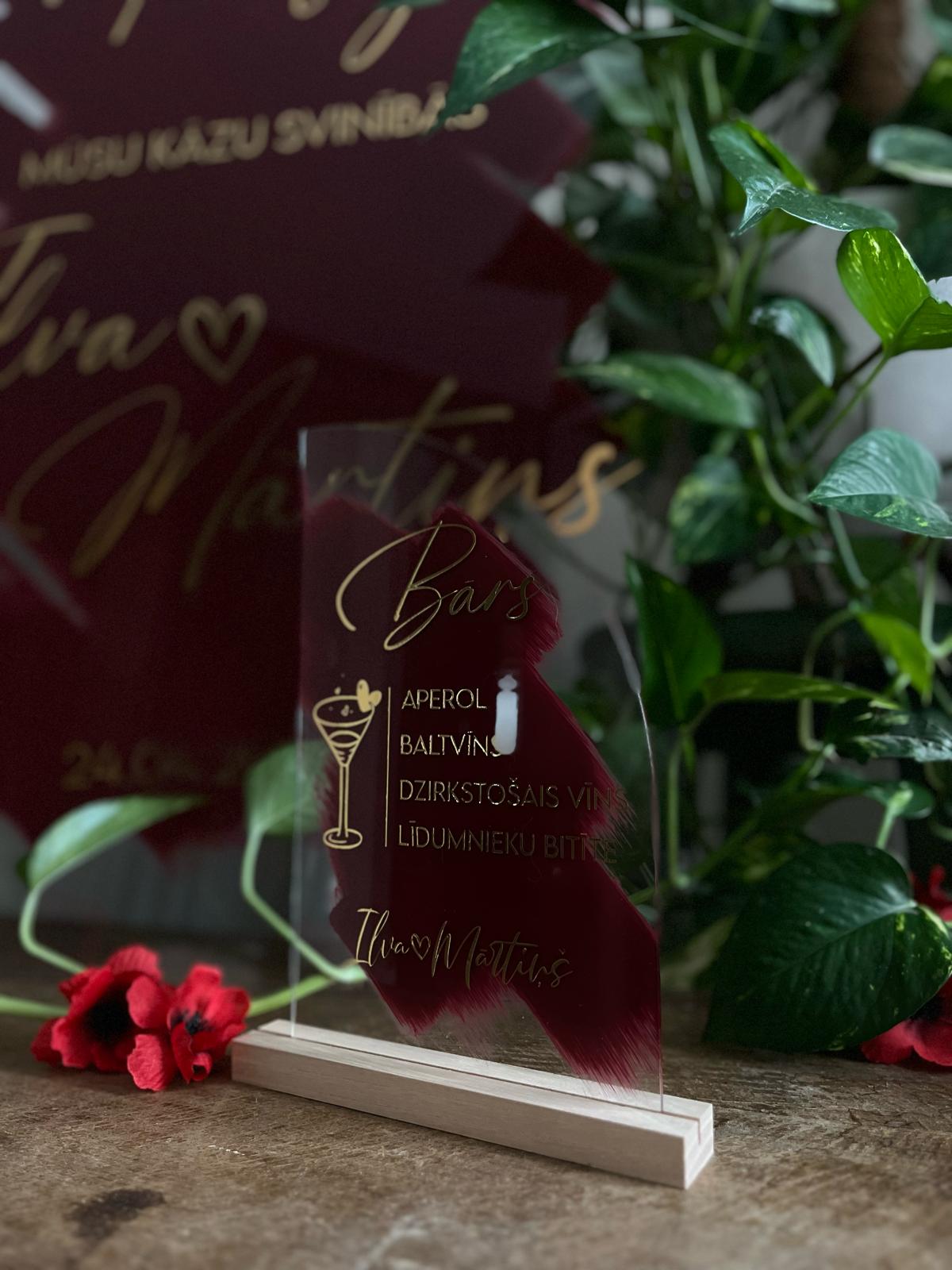PERSONALIZĒTA kāzu bāra karte pusarkas formā