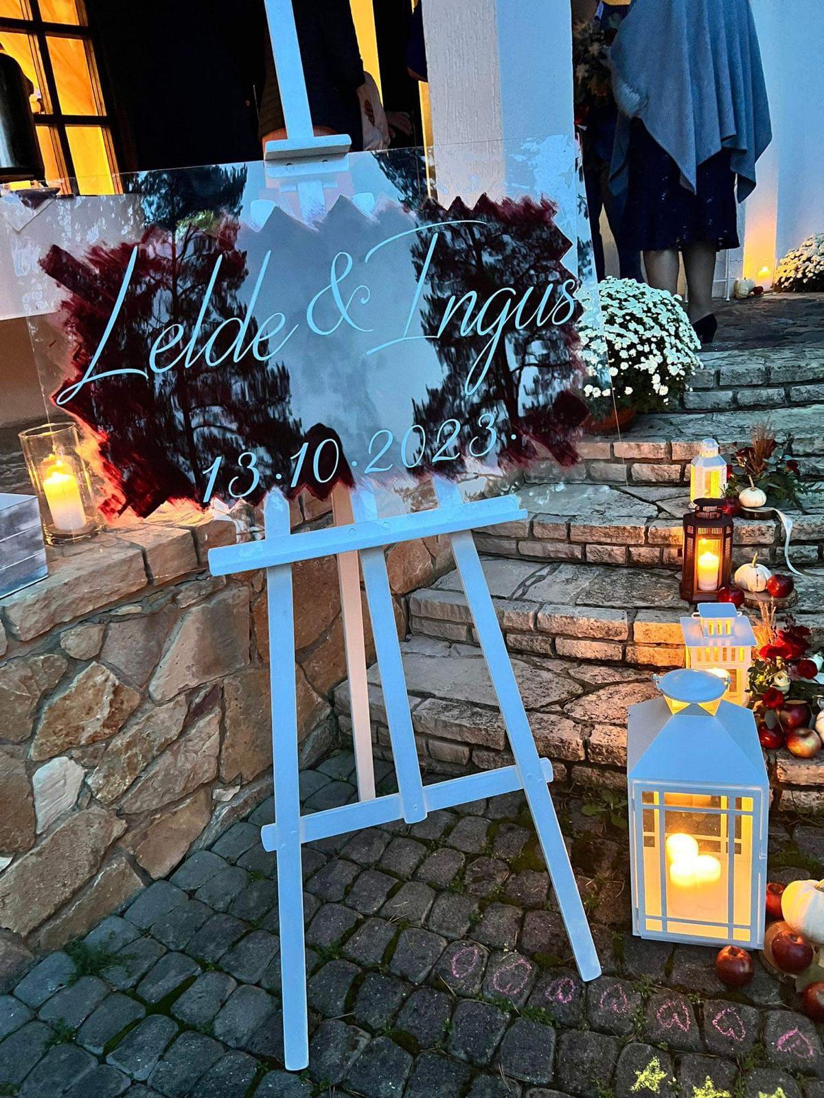 Personalizēta kāzu plāksne ar fonu