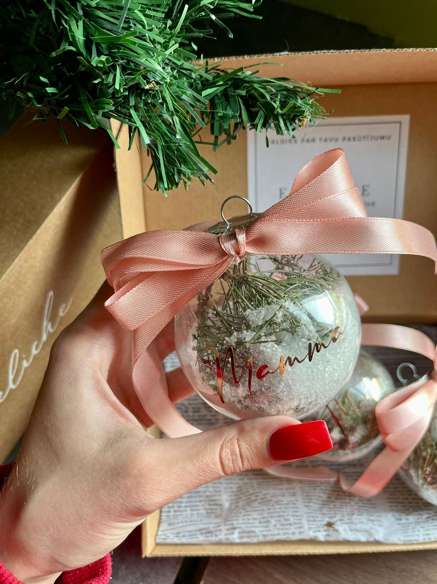 Personalizēta eglītes bumba ar vārdu 8cm