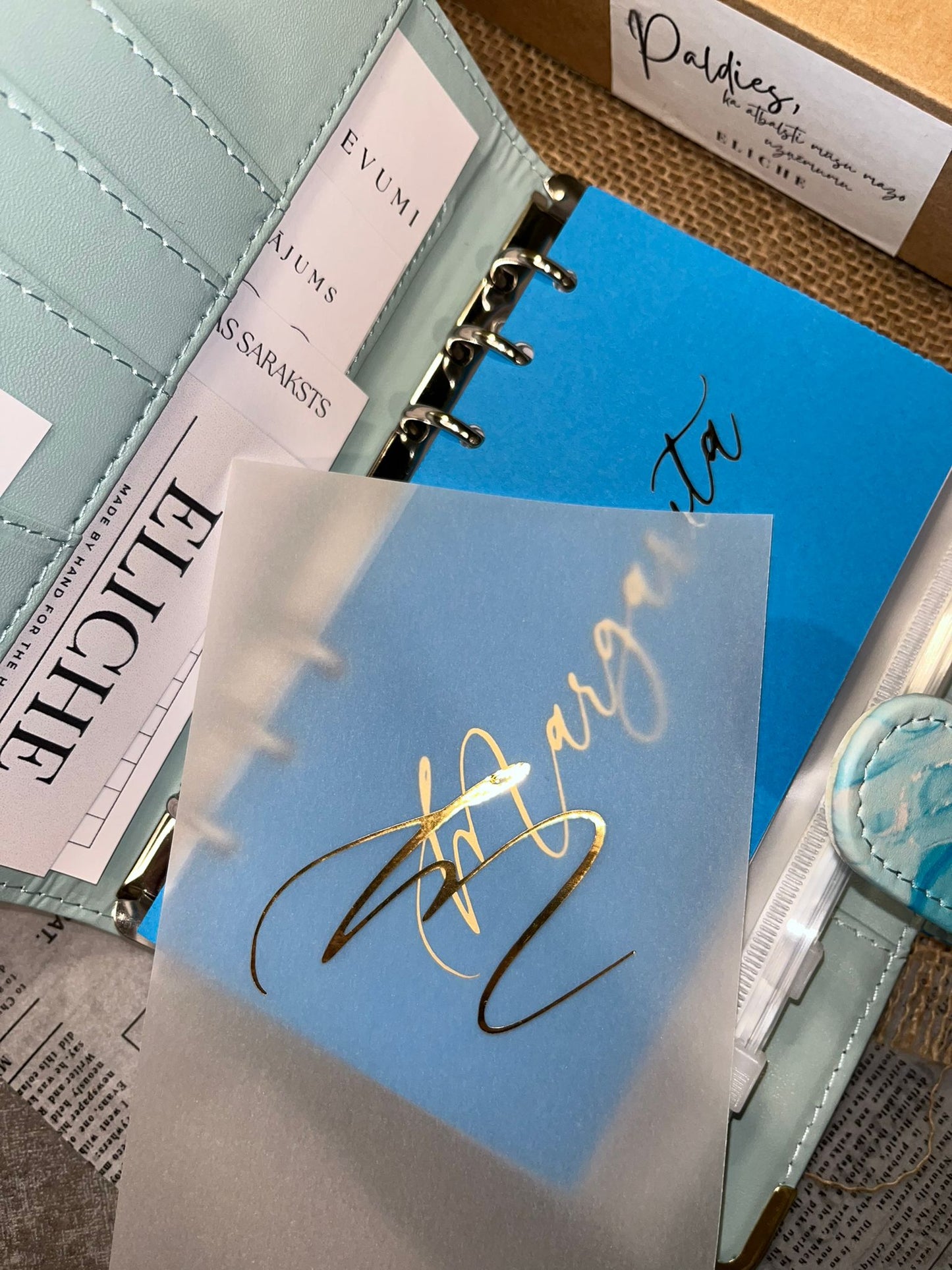 LUX zils personalizēts finanšu planotājs