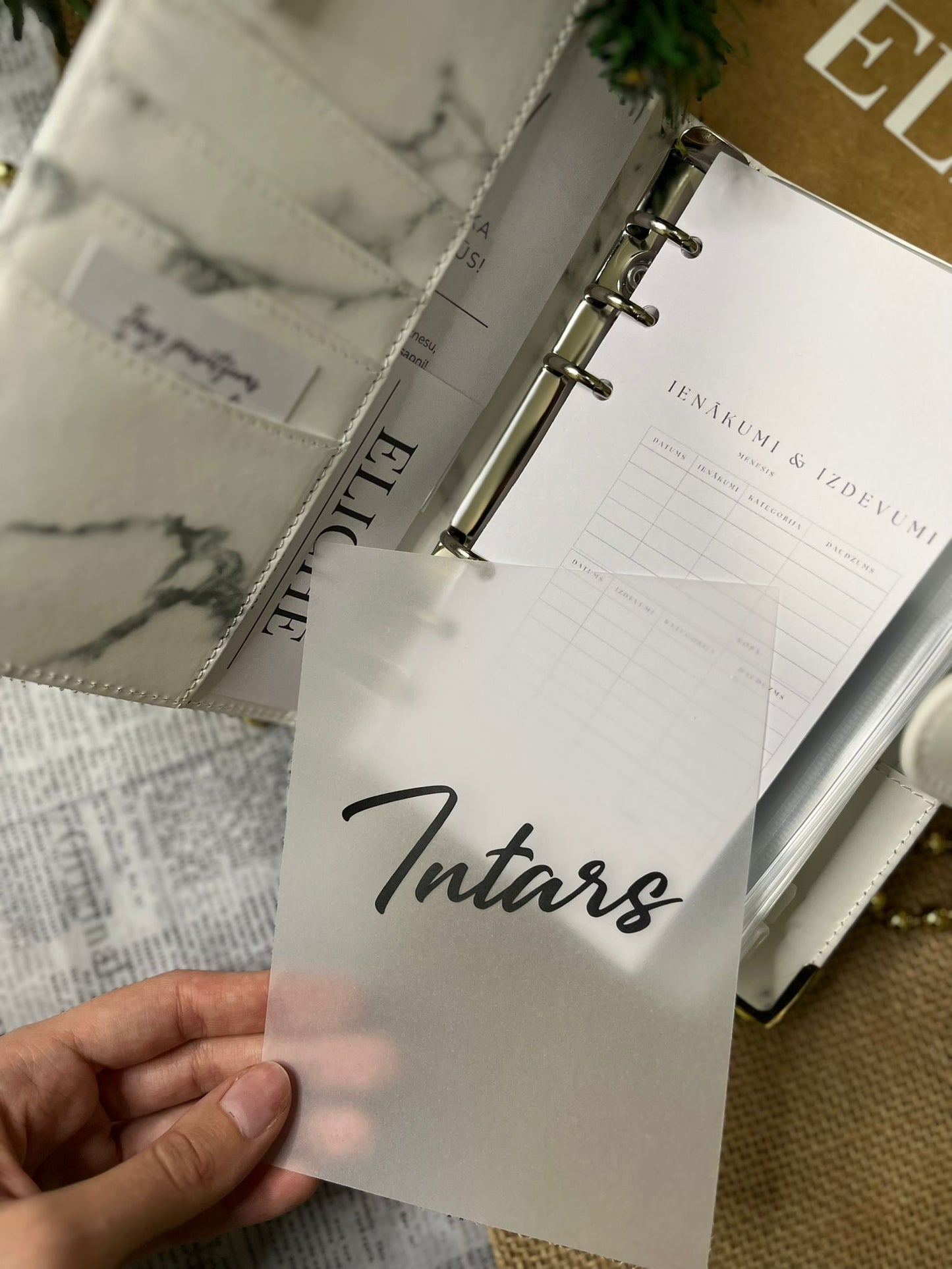 Balts marmora personalizēts finanšu planotājs