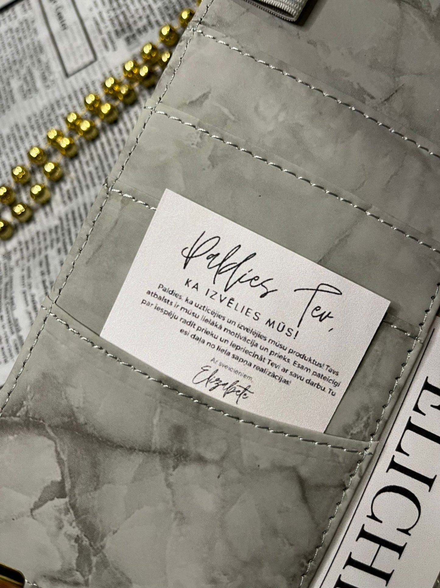 Pelēks marmora personalizēts finanšu planotājs