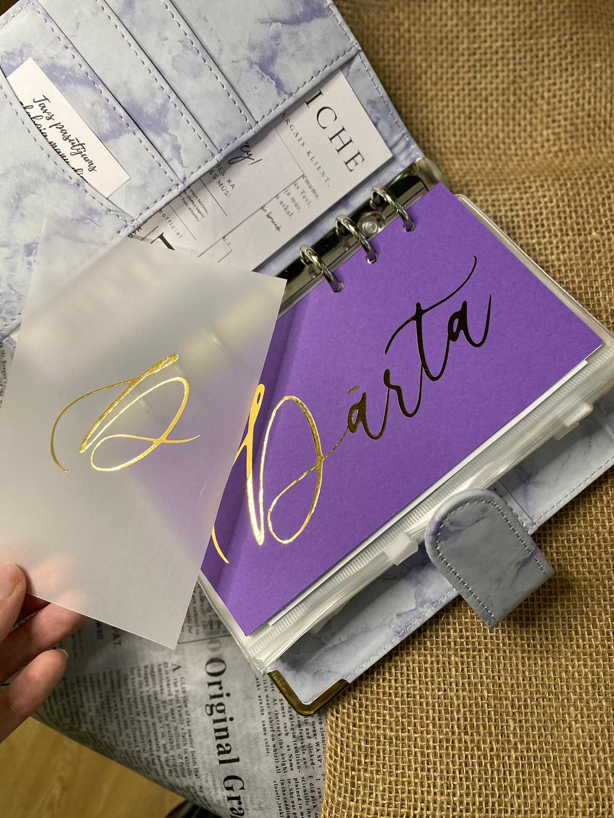 Pasteļviolēts marmora personalizēts finanšu planotājs